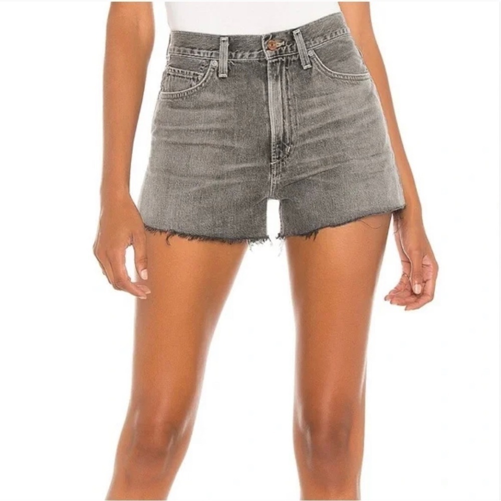 𝅺CITIZENS of Humanity Kristen High Rise Short in Smoke Size 32